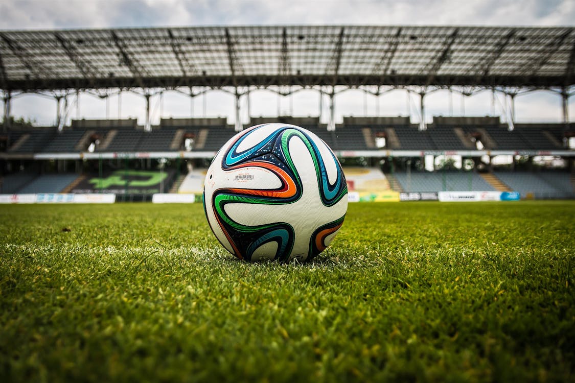 Cảnh bóng đá trên sân cỏ World Cup