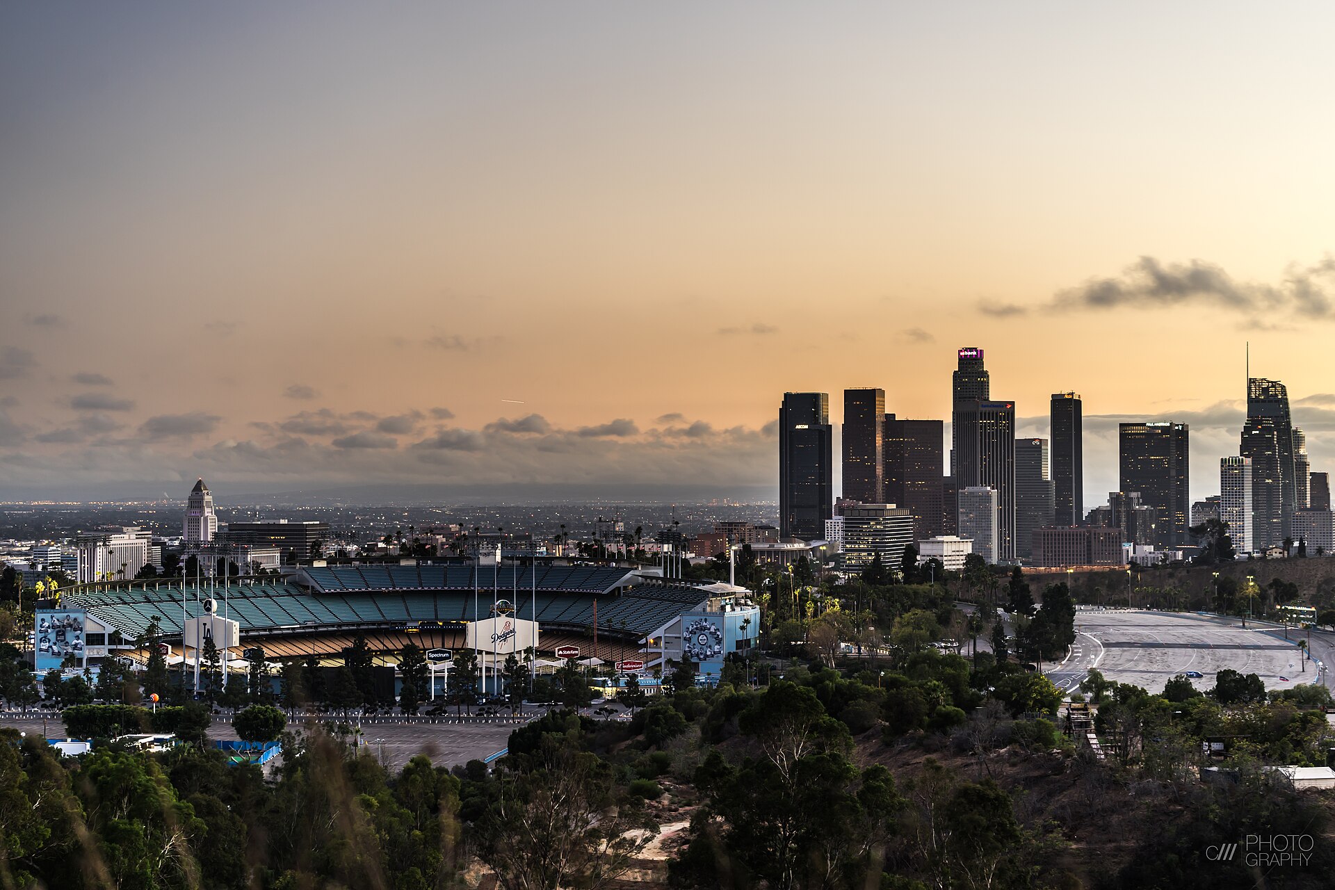 Sân Dodger Stadium nhìn từ trên cao, nơi diễn ra World Series 2024 và 2025