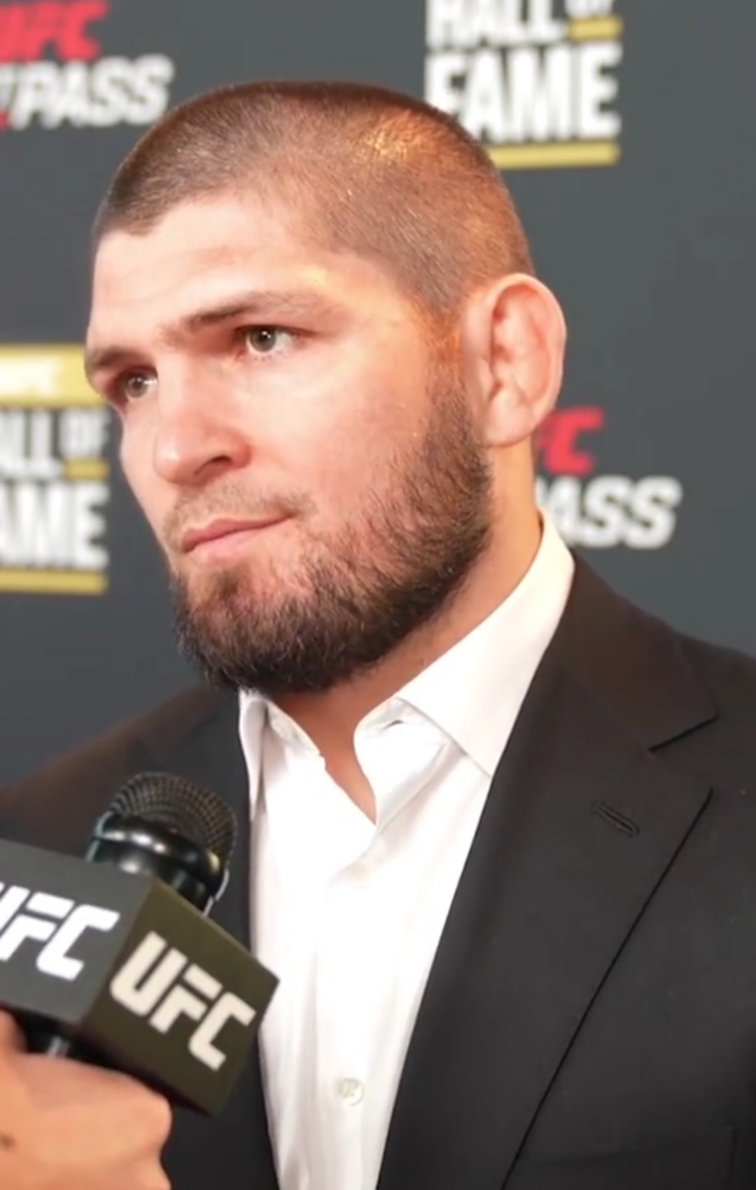 Khabib Nurmagomedov, cựu vô địch hạng nhẹ UFC bất bại