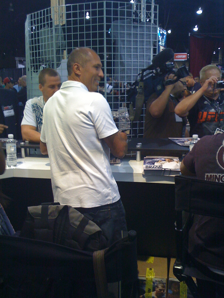 Royce Gracie tại UFC 100 Fan Expo, Las Vegas – người vô địch UFC 1