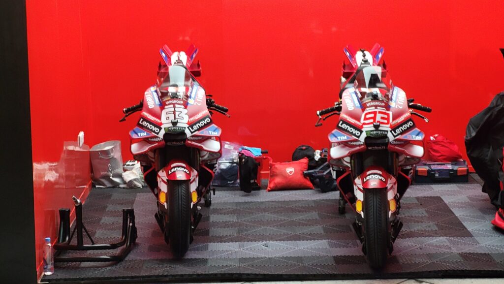 Lễ ra mắt mùa giải MotoGP 2026 tại Kuala Lumpur với dàn xe đua mới